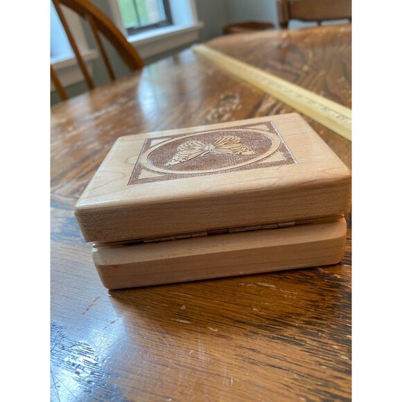 Small Natural Wood Butterfly Engraved Trinket Box With Hinged Lid & Black Lining - Picture 7 of 9